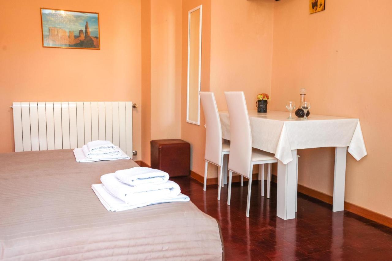 Apartments And Rooms Sinka Biograd Na Moru Bagian luar foto